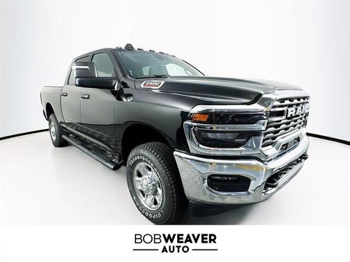 2025 RAM 2500 Tradesman Crew Cab 4x4 6'4' Box