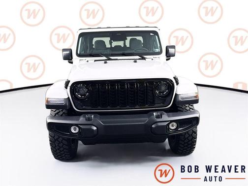 Bright White Clearcoat 2026 Jeep Gladiator Willys 4x4