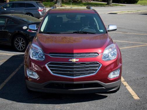 Photo 2 of 3 of 2017 Chevrolet Equinox Premier