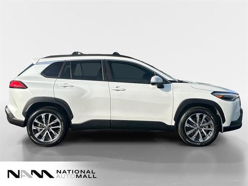 2022 Toyota Corolla Cross XLE