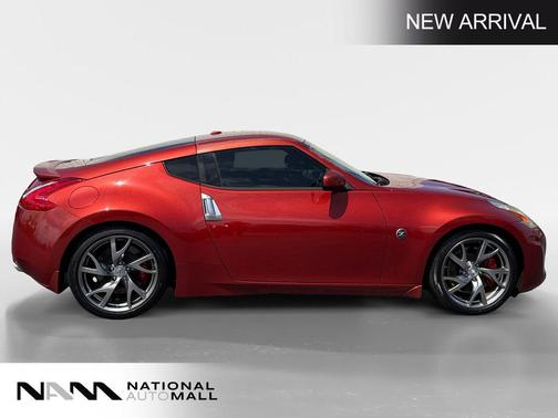 Magma Red Metallic 2014 Nissan 370Z Touring
