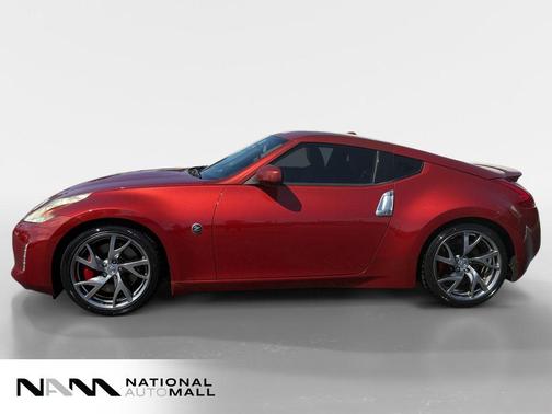 Magma Red Metallic 2014 Nissan 370Z Touring