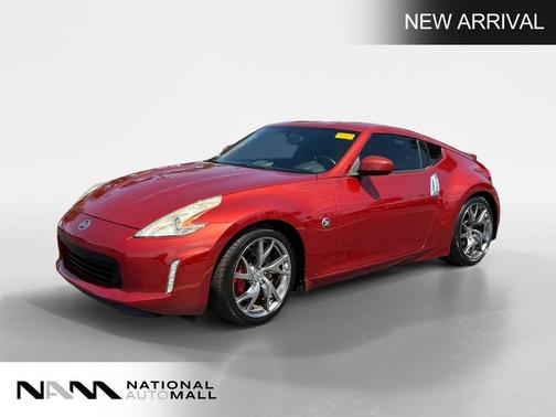 Magma Red Metallic 2014 Nissan 370Z Touring