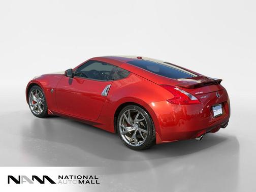 Magma Red Metallic 2014 Nissan 370Z Touring