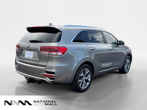 Titanium Silver 2017 Kia Sorento SX
