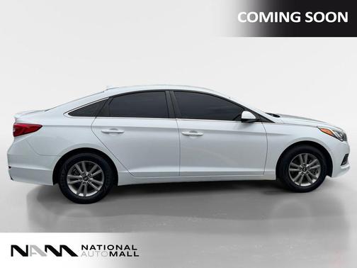 Quartz White Pearl 2017 Hyundai SONATA SE