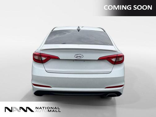 Quartz White Pearl 2017 Hyundai SONATA SE