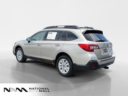 Tungsten Metallic 2018 Subaru Outback 2.5i Premium