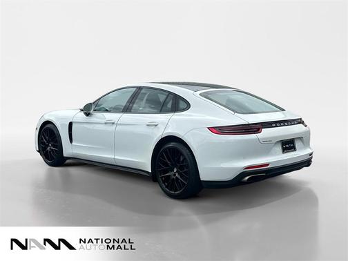 2019 Porsche Panamera 4