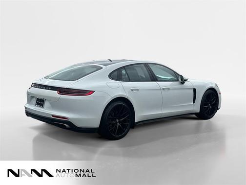 2019 Porsche Panamera 4