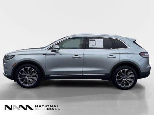 Radiance Metallic 2022 Lincoln Nautilus Reserve