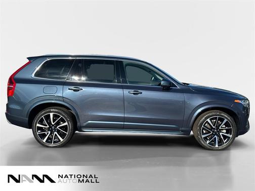 2020 Volvo XC90 T6 Momentum