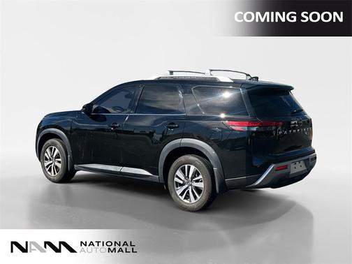 2022 Nissan Pathfinder SL 2WD