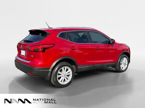 Palatial Ruby 2018 Nissan Rogue Sport SV