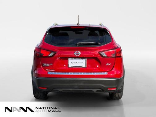 Palatial Ruby 2018 Nissan Rogue Sport SV