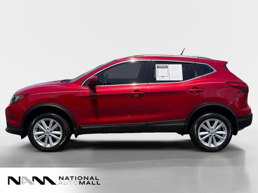 Palatial Ruby 2018 Nissan Rogue Sport SV