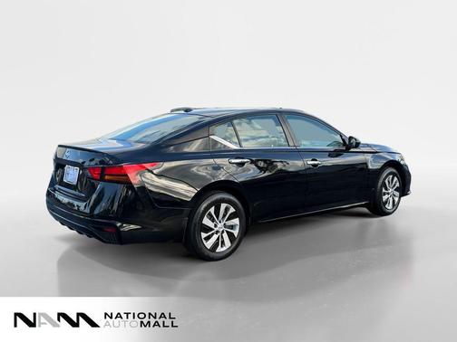 Super Black Clearcoat 2019 Nissan Altima 2.5 S