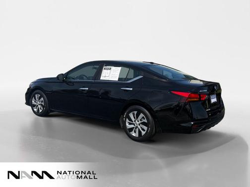 Super Black Clearcoat 2019 Nissan Altima 2.5 S