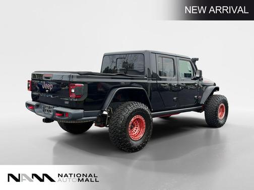 Black Clearcoat 2020 Jeep Gladiator Rubicon
