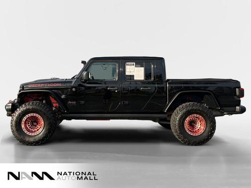 Black Clearcoat 2020 Jeep Gladiator Rubicon