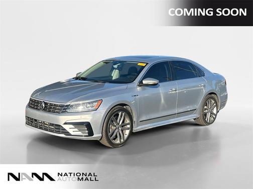 2019 Volkswagen Passat 2.0T R-Line