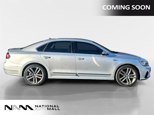 2019 Volkswagen Passat 2.0T R-Line