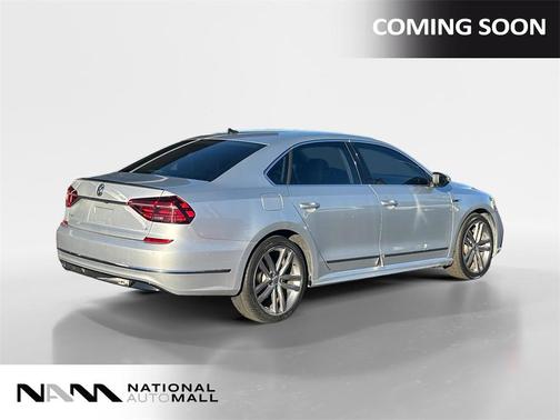 2019 Volkswagen Passat 2.0T R-Line