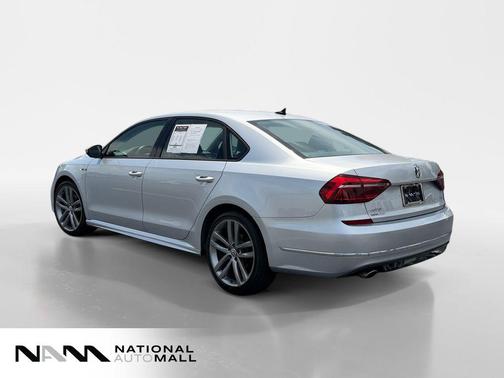 Reflex Silver Metallic 2018 Volkswagen Passat 2.0T R-Line