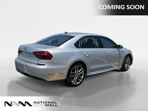 Reflex Silver Metallic 2018 Volkswagen Passat 2.0T R-Line