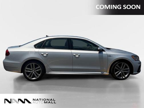 Reflex Silver Metallic 2018 Volkswagen Passat 2.0T R-Line