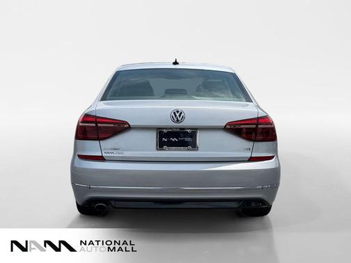 Reflex Silver Metallic 2018 Volkswagen Passat 2.0T R-Line