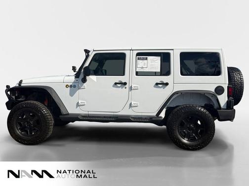 Bright White Clearcoat 2015 Jeep Wrangler Unlimited Sport