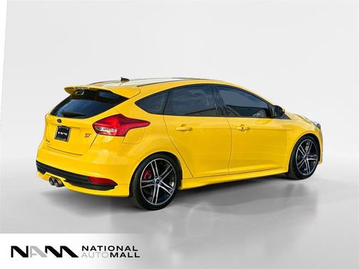 2018 Ford Focus ST 