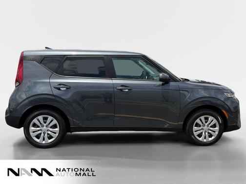 Gravity Gray 2022 Kia Soul LX