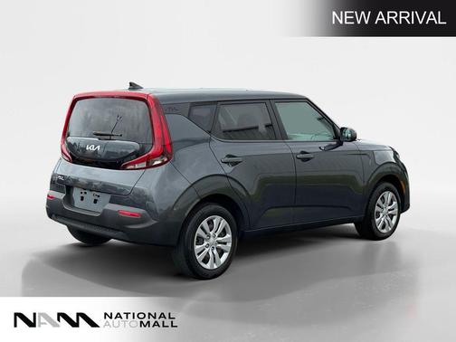 Gravity Gray 2022 Kia Soul LX