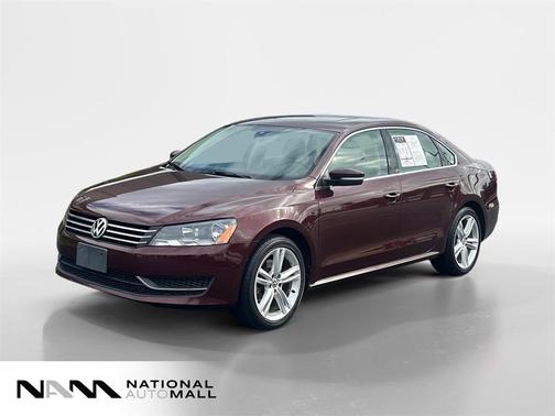 2014 Volkswagen Passat 1.8T Auto SE w/Sunroof & Nav