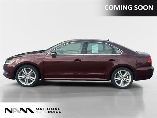 2014 Volkswagen Passat 1.8T Auto SE w/Sunroof & Nav