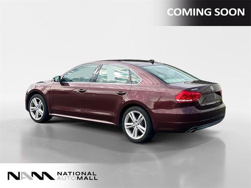2014 Volkswagen Passat 1.8T Auto SE w/Sunroof & Nav