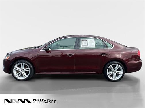 2014 Volkswagen Passat 1.8T Auto SE w/Sunroof & Nav