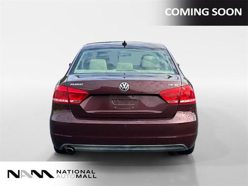 2014 Volkswagen Passat 1.8T Auto SE w/Sunroof & Nav
