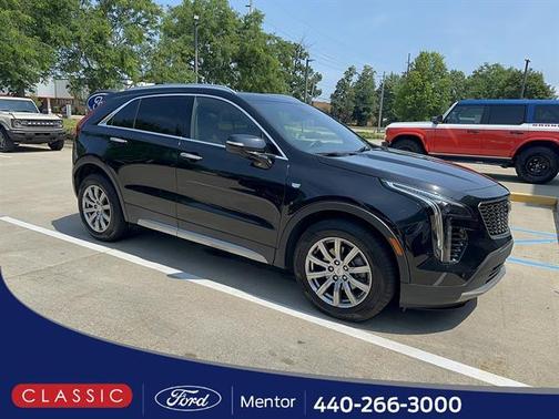 Stellar Black Metallic 2022 Cadillac XT4 Premium Luxury