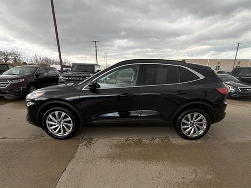 2022 Ford Escape Titanium