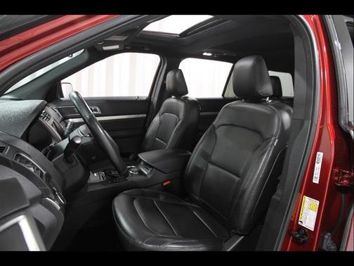 Ruby Red Metallic Tinted Clearcoat 2019 Ford Explorer XLT