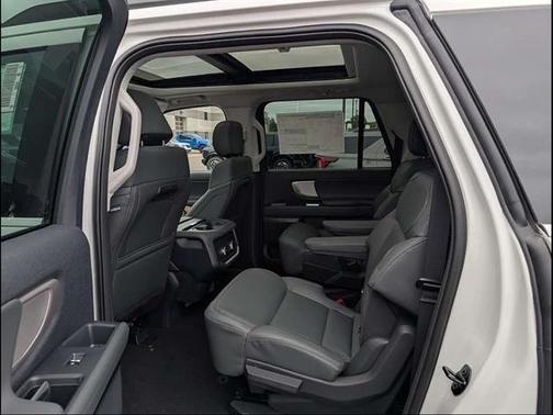 Star White 2026 Ford Expedition Max Active