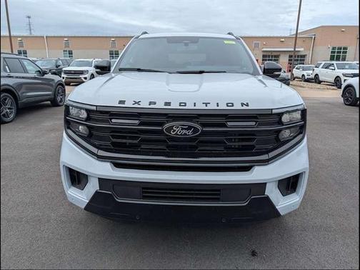 Space Silver 2026 Ford Expedition Max Platinum
