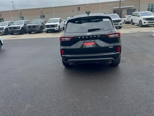 2026 Ford Escape ST-Line Elite