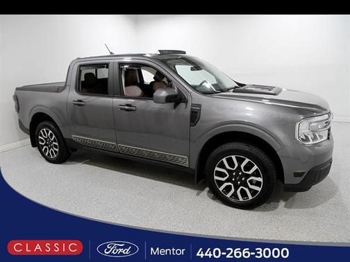 Carbonized Gray Metallic 2023 Ford Maverick Lariat