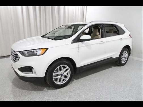 White 2022 Ford Edge SEL