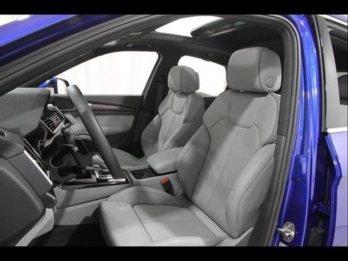 Ultra Blue Metallic 2025 Audi Q5 45 S line quattro Premium