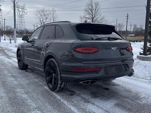 2022 Bentley Bentayga V8